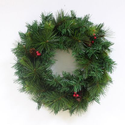 Picture of 60cm LARGE SPRUCE/PINE WREATH WITH RED BERRIES